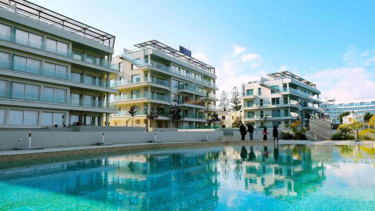 Emerald Suites Протарас Екстериор снимка