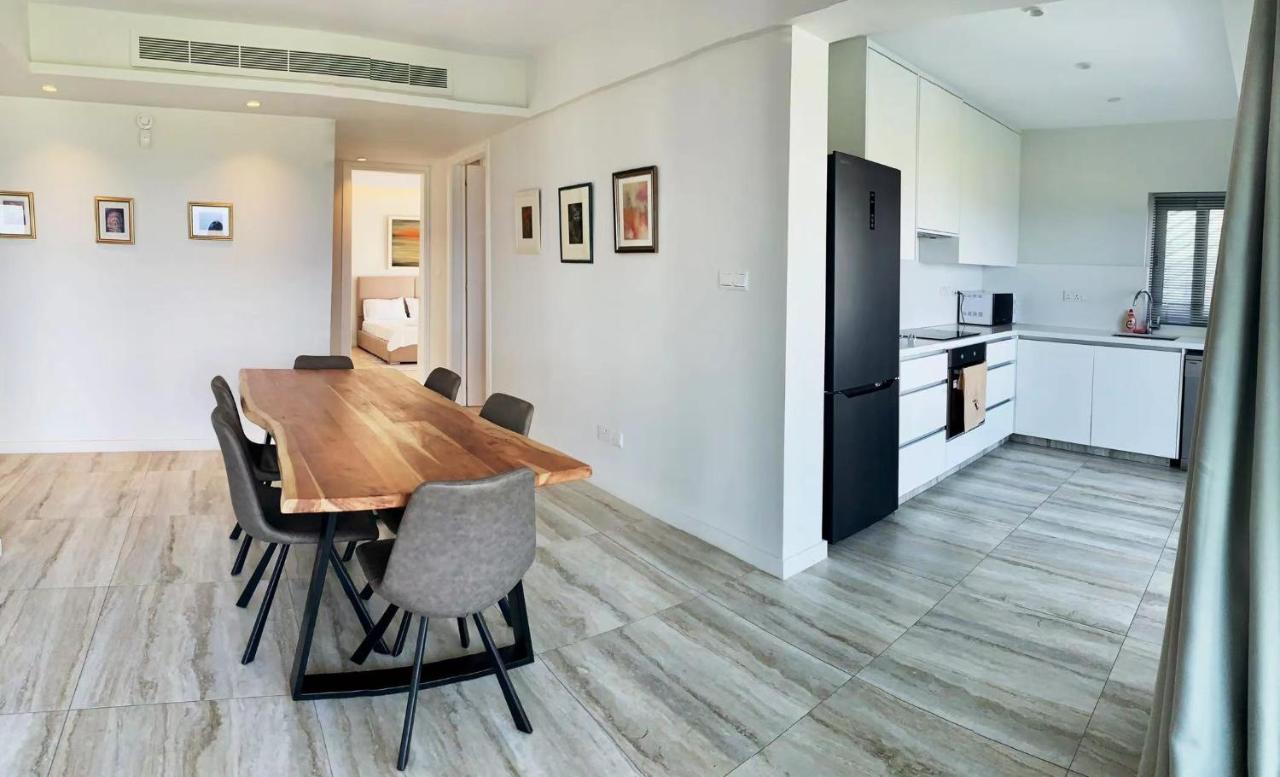 Emerald Suites Протарас Екстериор снимка