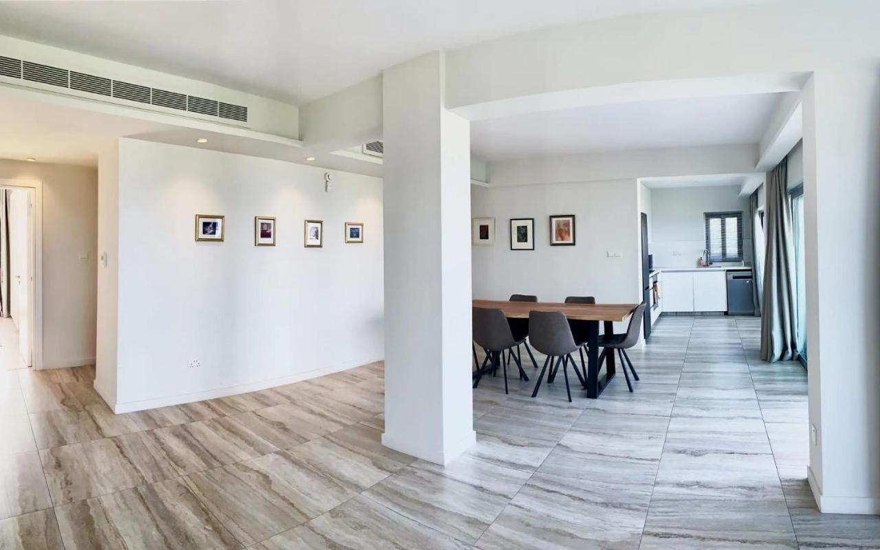 Emerald Suites Протарас Екстериор снимка