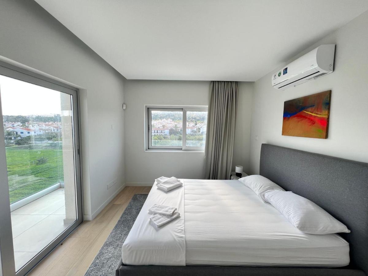 Emerald Suites Протарас Екстериор снимка