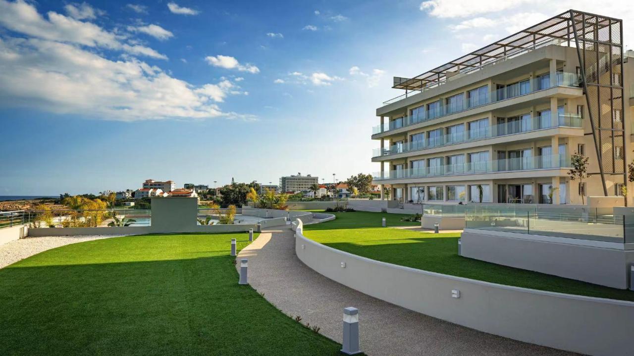 Emerald Suites Протарас Екстериор снимка