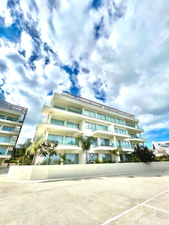 Emerald Suites Протарас Екстериор снимка