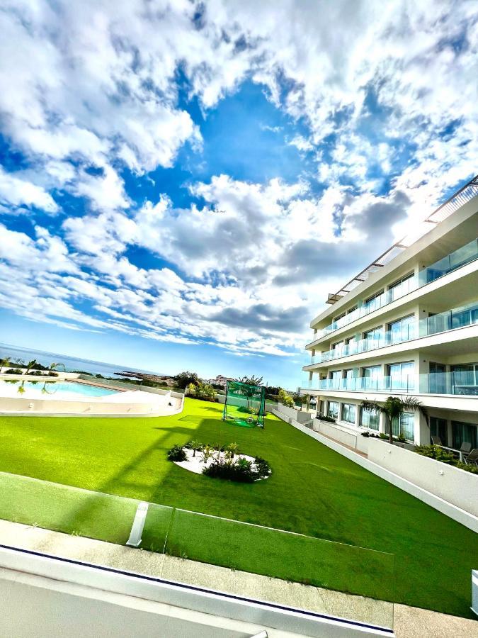 Emerald Suites Протарас Екстериор снимка