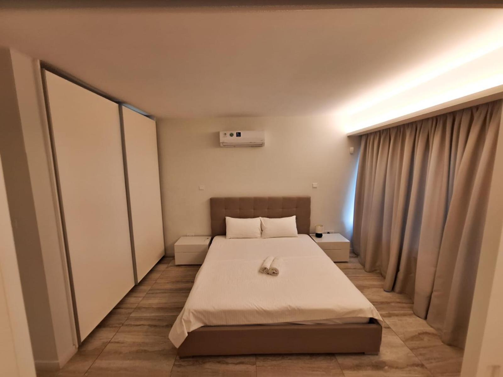 Emerald Suites Протарас Екстериор снимка