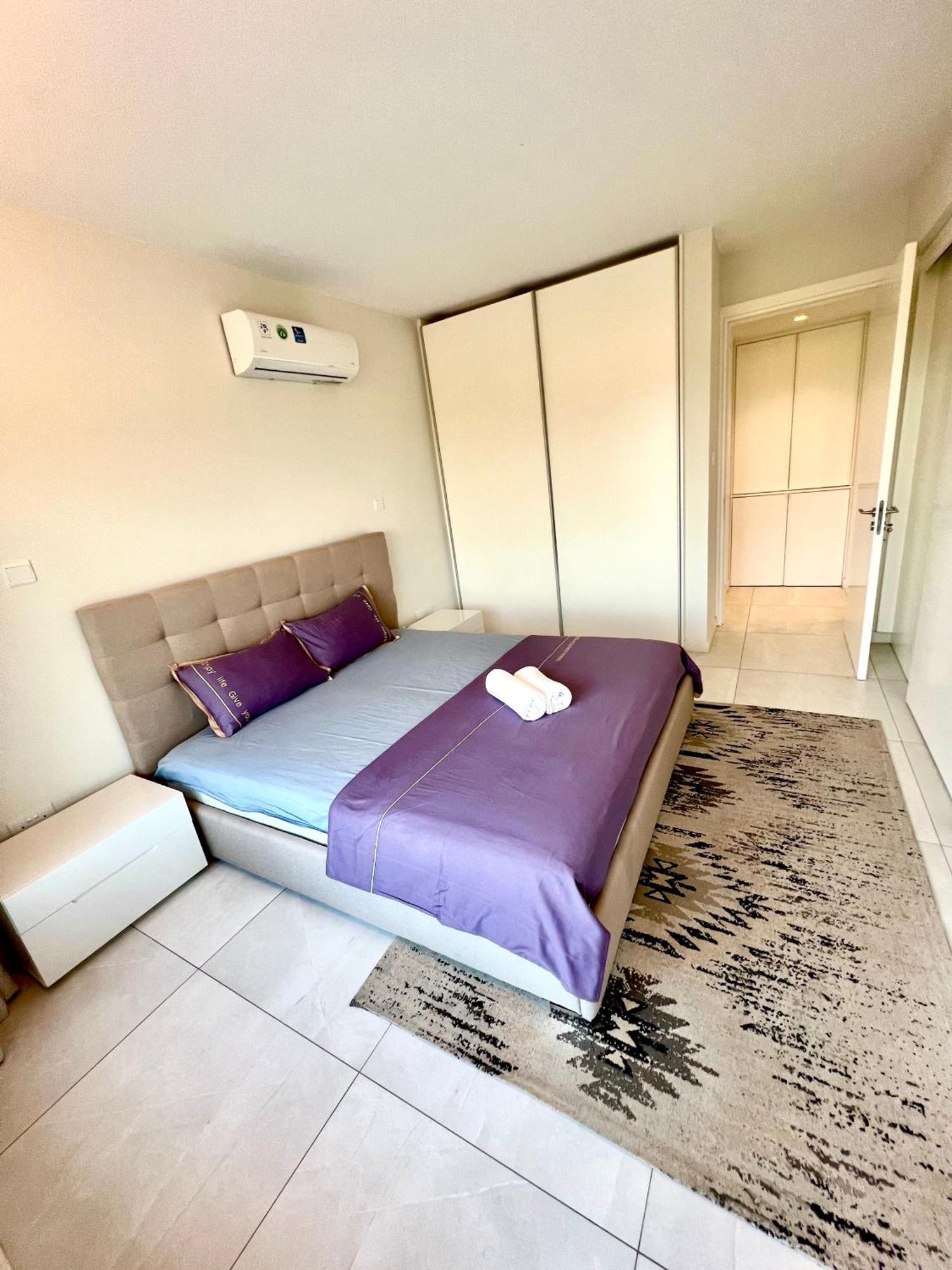 Emerald Suites Протарас Стая снимка